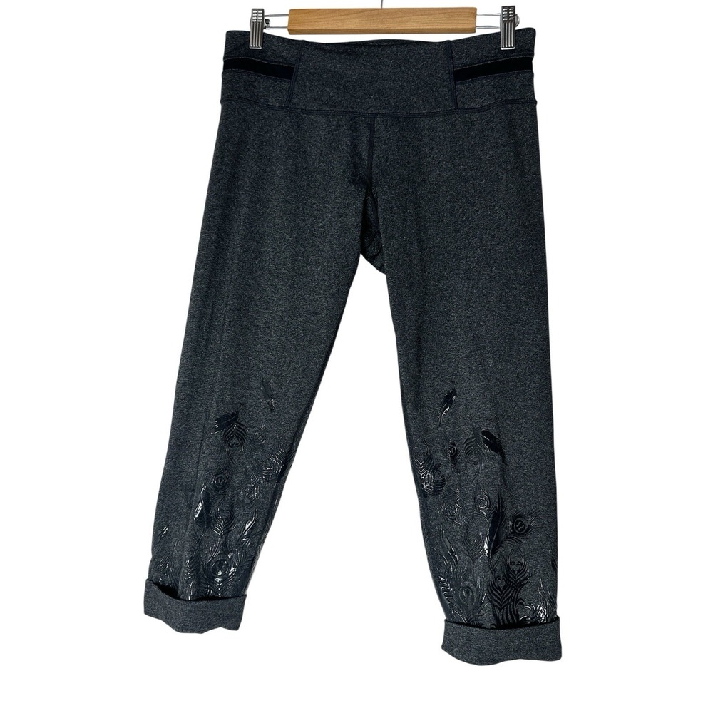 Lululemon Acro Cropped Leggings Women's‎ 10 Grey Silicone Peacock Design Cuffed